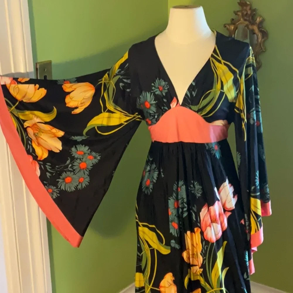 Vintage 70s angel sleeve maxi dress - Picture 3 of 7